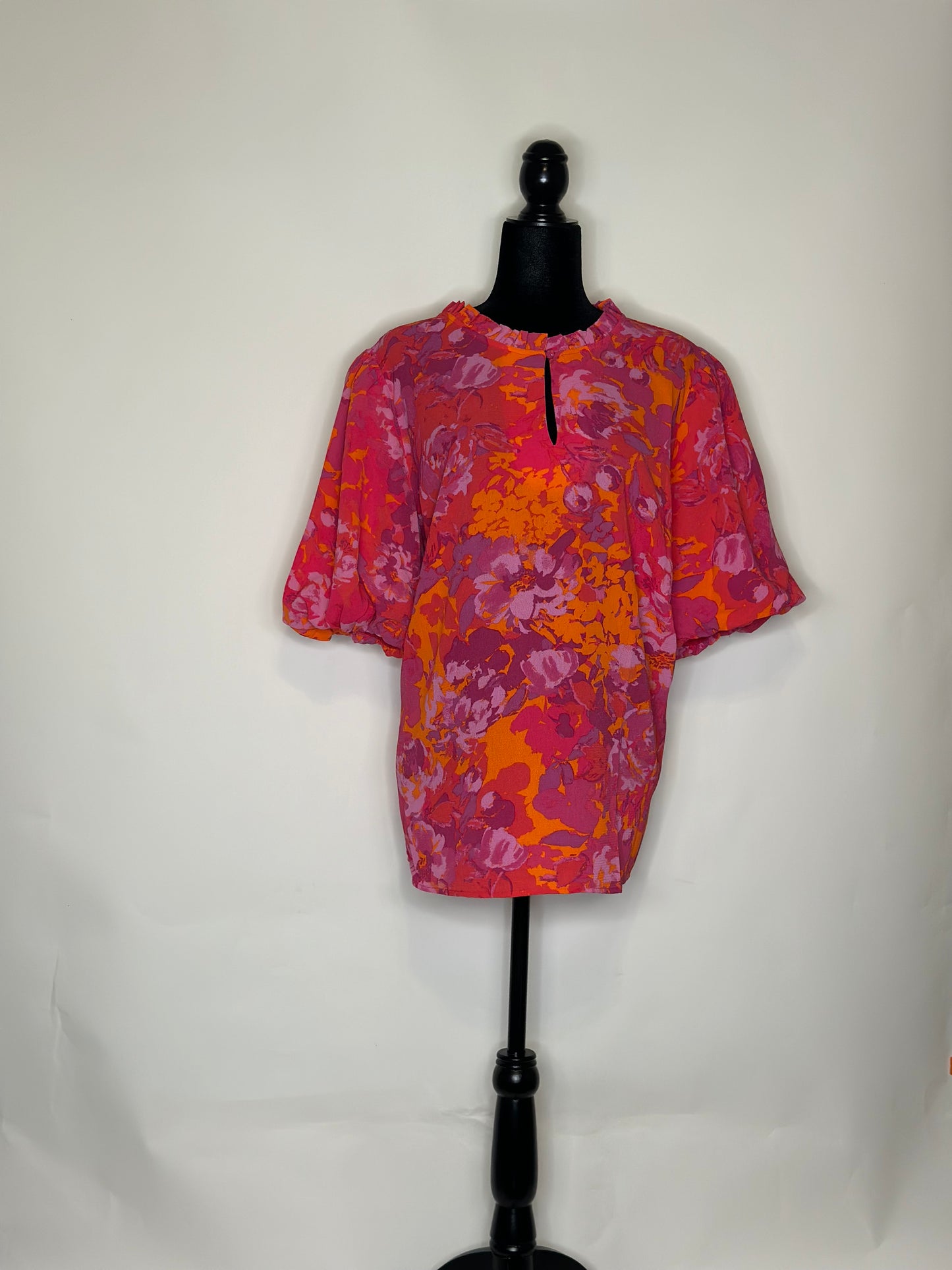 Flirty Floral Split Neck Orange/Pink Top - Curvy