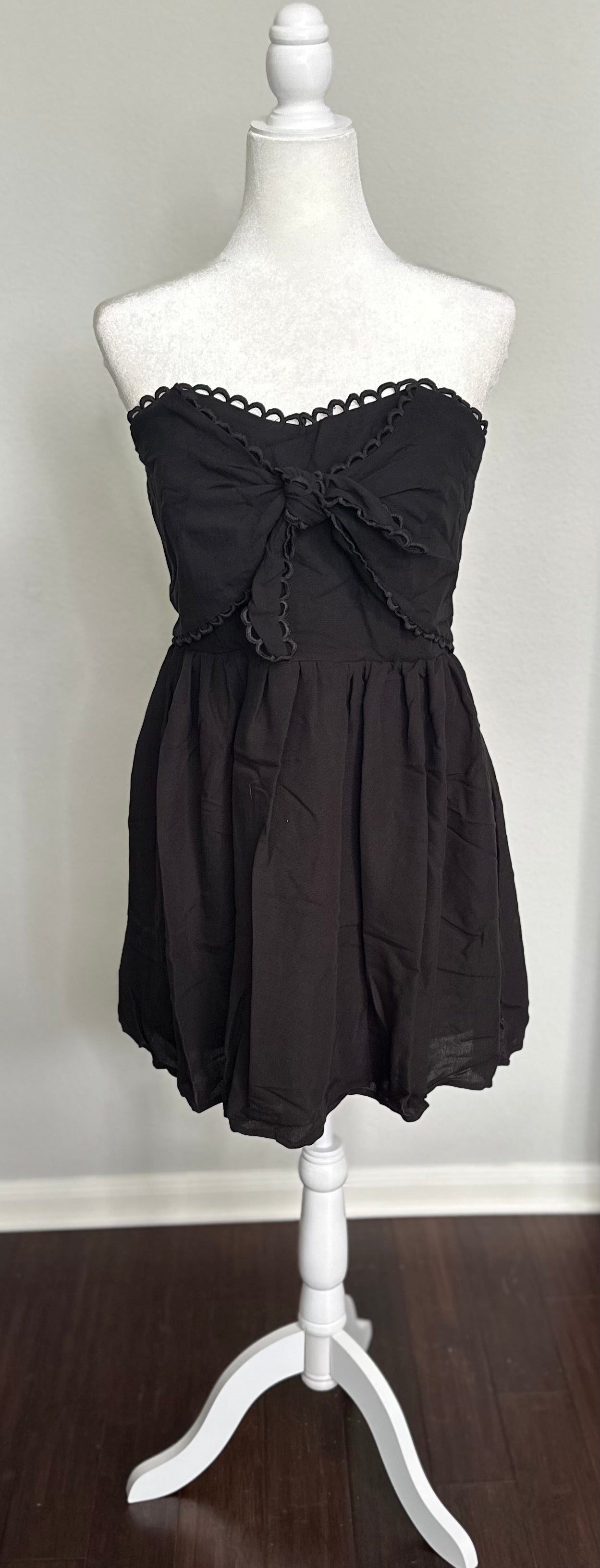 Fun & Flirty Black Mini Strapless Dress Frippery Foppish Fun & Flirty Black Mini Strapless Dress Frippery Foppish
