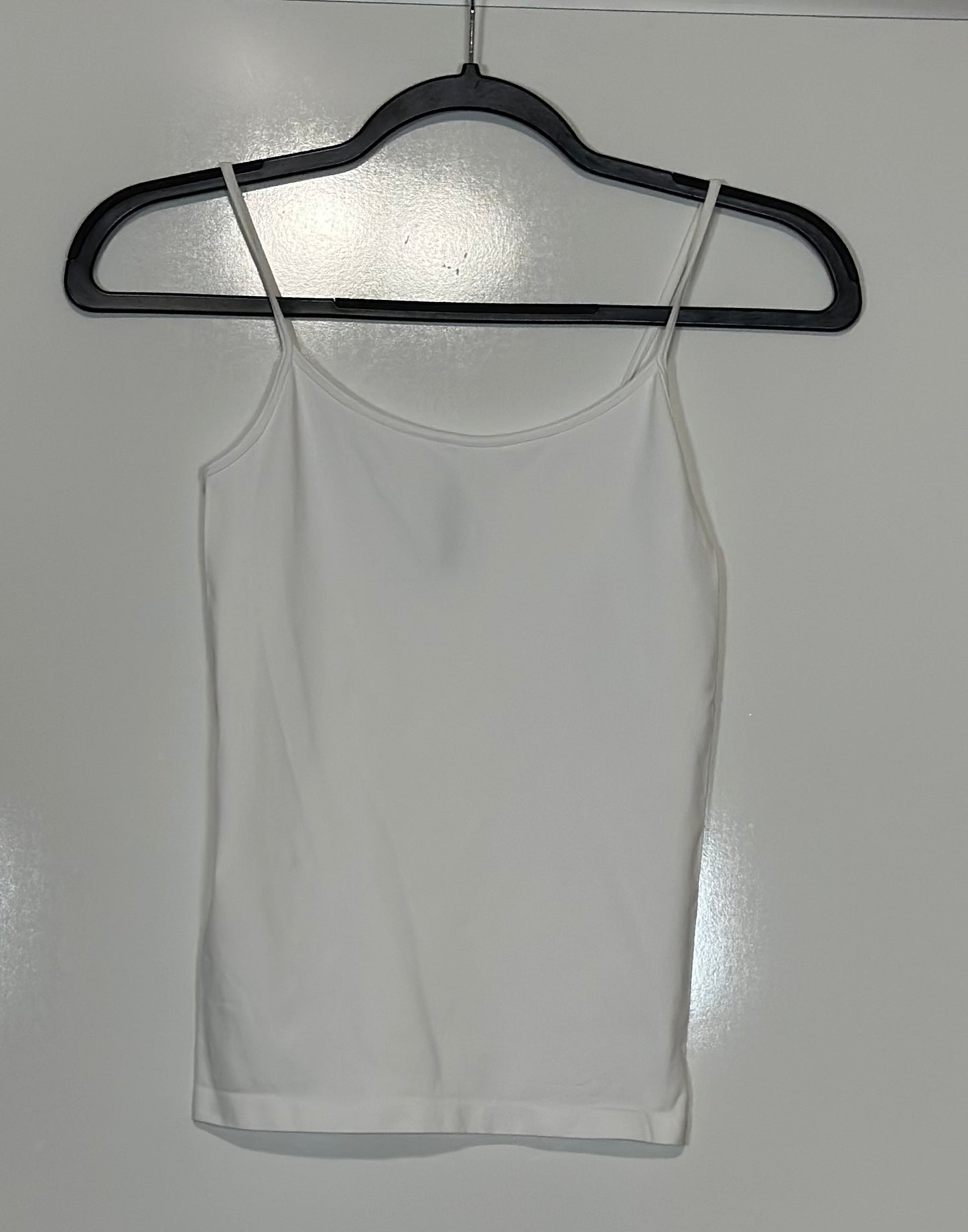 Universal Basic Seamless Cami